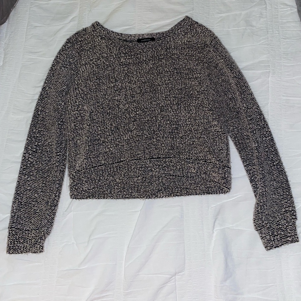 Neutral Midriff/Crop Sweater